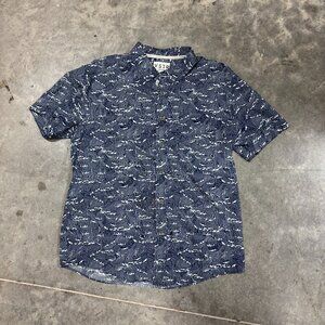 Wavy button up